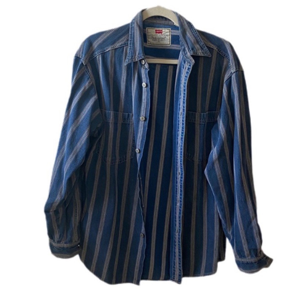 vintage levi’s denim button down